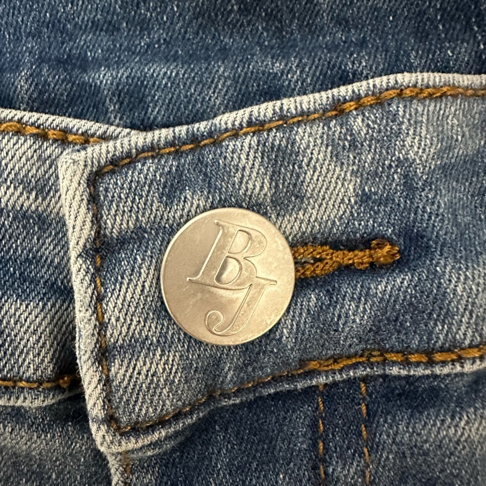 Distressed Billy Jean-  Skinny Blue Jeans with embroidery - Picture 6 of 9